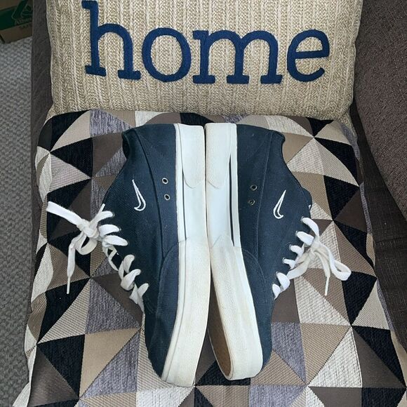 BLACK NIKE CANVAS PLATFORM SHOES WOMEN’S SIZE 11.5/EURO 44 - Picture 2 of 8